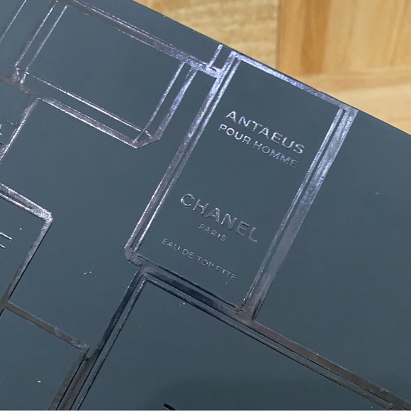 CHANEL Perfume Black EMPTY Gift Box Magnetic Closure Square Box 8.5”X8.5”X3.5” - Picture 9 of 14